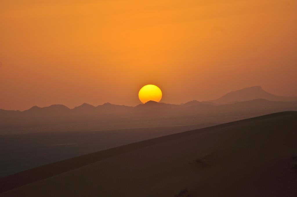 Nasser Palace Hotel & Bivouacs Hassilabied エクステリア 写真